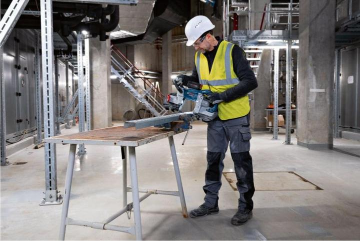 Produktbild Bosch Professional Akku-Bandsäge GCB 18V-127