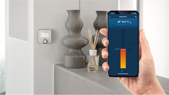 Actual product image Bosch Smart Home Room thermostat II (230V)