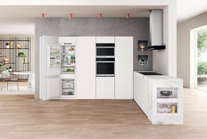 Actual product image Whirlpool WHC18 T574 P koel-vriescombinatie Ingebouwd 250 l C Wit (250 l)