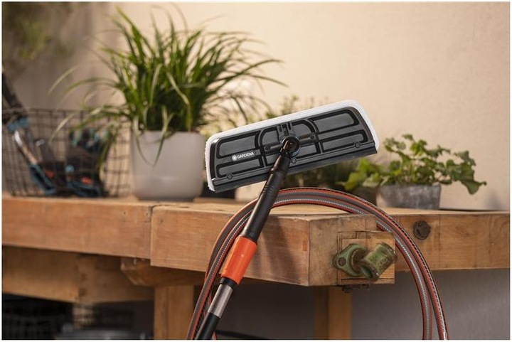 Actual product image Gardena Cleansystem window wiper