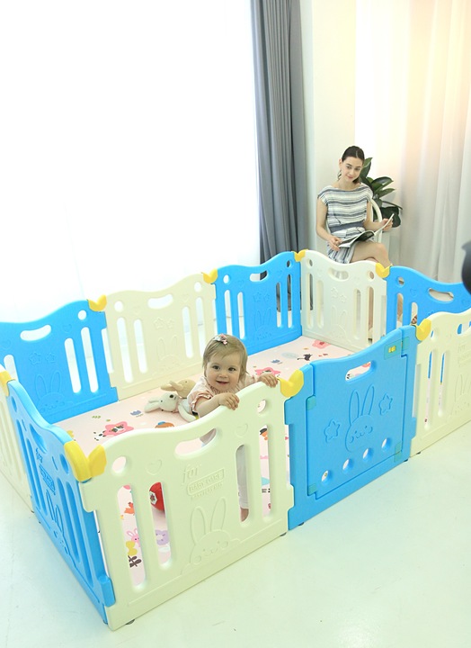 Produktbild Baby Care Playpen (219 cm, 147 cm)