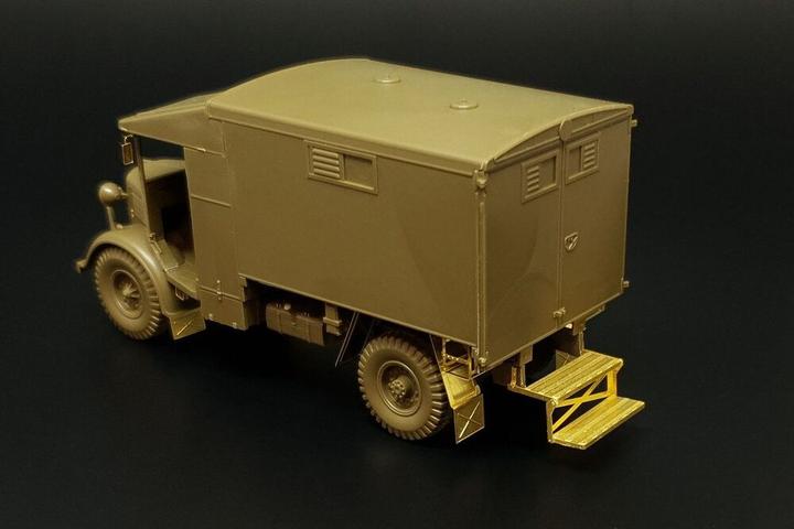 Actual product image Hauler British 2-Ton 4x2 Ambulance (Austin K2) for Tamiya