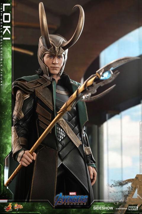 Actual product image Hot Toys Avengers: Loki