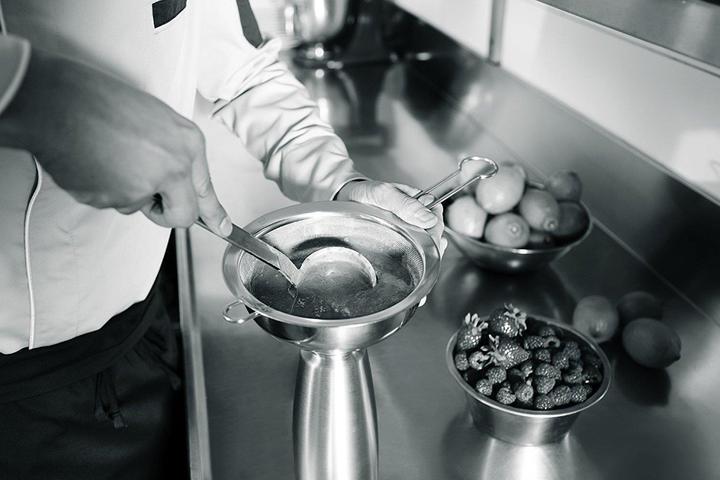 Actual product image Kisag Funnel & Sieve (16 cm)