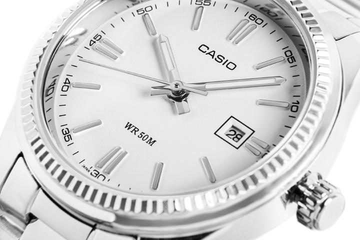 Produktbild Casio LTP-1302PD-7A1VEG (Analoguhr, 30.20 mm)