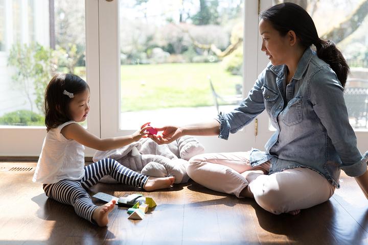 Produktbild Tegu Holzprisma farbig mit Beutel
