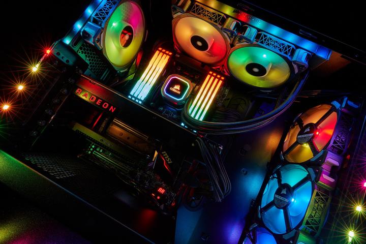 Actual product image Corsair H100i RGB Platinum