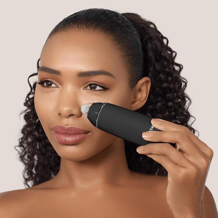 Actual product image Geske Microdermabrasion blackhead remover 7 in 1