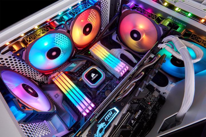 Actual product image Corsair H115i RGB Platinum