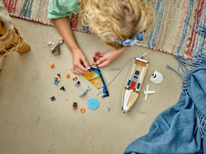 Immagine prodotto LEGO Barca a vela (60438, LEGO City)