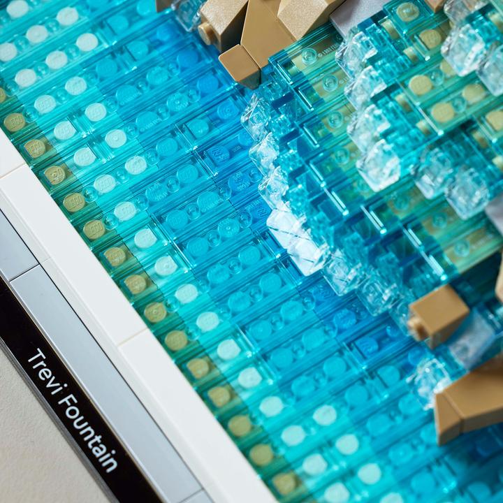 Actual product image LEGO Trevi Fountain (21062, LEGO Architecture)