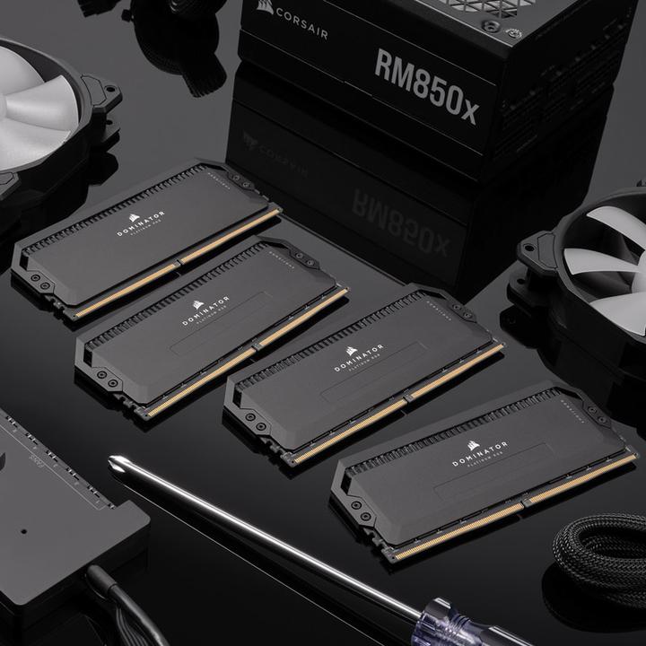 Actual product image Corsair DDR5 64GB PC 6200 CL32 KIT (4x16GB) DOMINATOR P RGB retail (4 x 16GB, 6200 MHz, DDR5-RAM, DIMM)