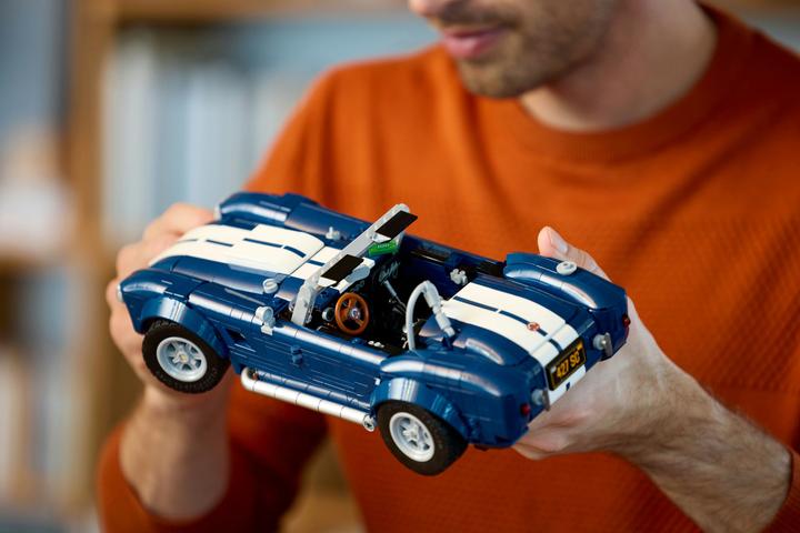 Image du produit LEGO Shelby Cobra 427 S/C (10357, LEGO Icons)