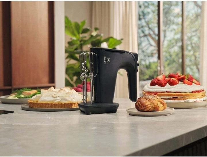 Actual product image Electrolux 300 Series Hand Blender (1 Piece) (500 W)
