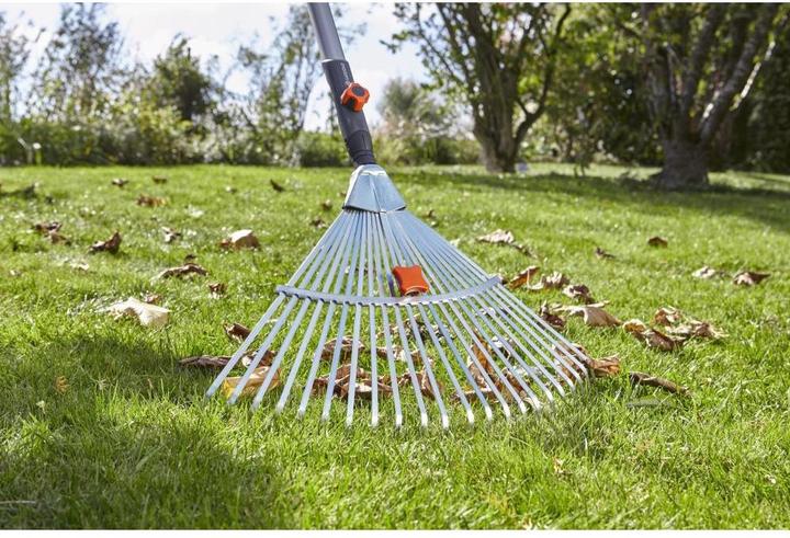 Actual product image Gardena Adjustable broom