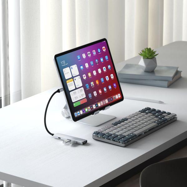 Produktbild Satechi Slim 4 Multiport Hub Silver (USB-C, 4 Ports)