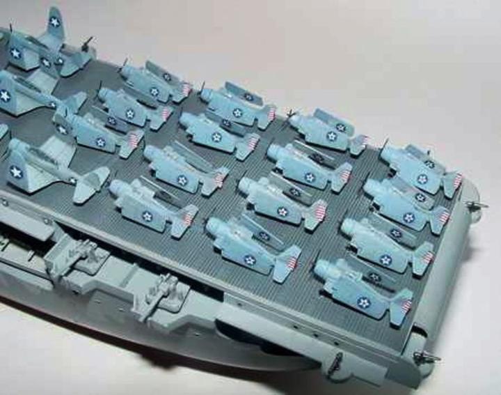 Image du produit Trumpeter Porte-avions USS Hornet CV 8