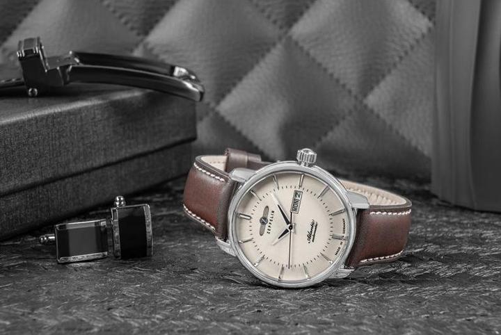 Produktbild Zeppelin Atlantic (Chronograph, 40 mm)