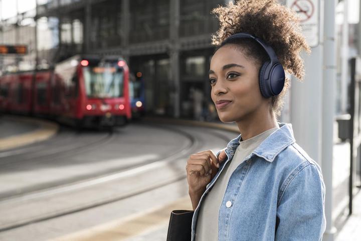 Produktbild Bose QuietComfort 35 II (Aktive Geräuschunterdrückung, 20 h, Kabelgebunden)