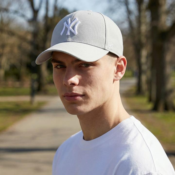 Produktbild 47 Brand Adjustable Cap - MLB New York Yankees Grau