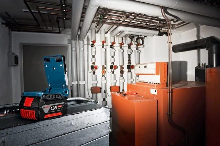 Produktbild Bosch Professional Accuboorhamer mit 2,6 J Schlagenergie, LED-Werklamp, zwei Akkus, Ladegerät und Koffer