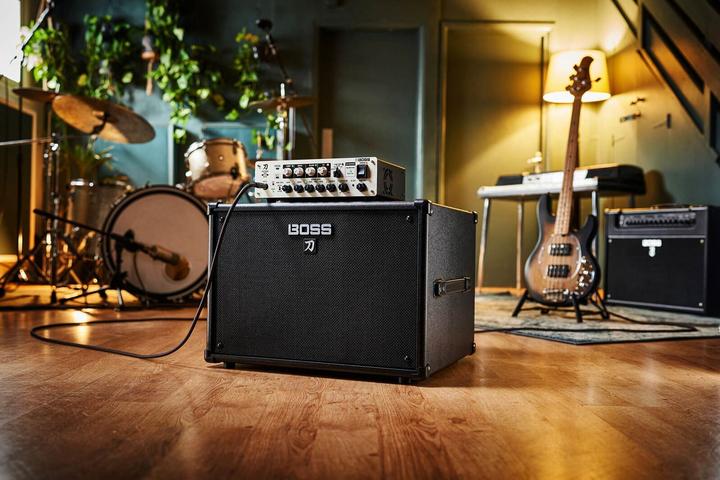 Produktbild BOSS (Electronics) KTN-C112B (Bass, 500 W)