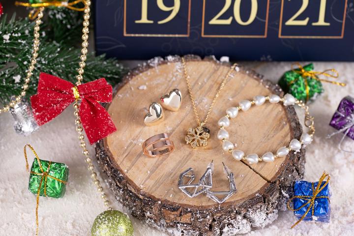 Actual product image Hanah Home Advent Calendar Mix V3 Blue