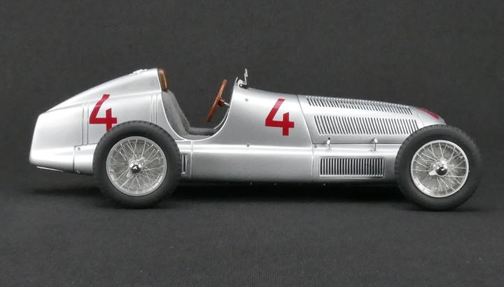 Actual product image CMC Mercedes-Benz W25,1935 Grand Prix Monaco #4 Luigi Fagioli Limited Edition 2,000 pcs.