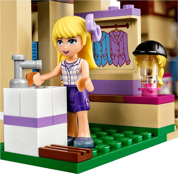 Produktbild LEGO Friends Heartlake Reiterhof (41126, LEGO Friends)