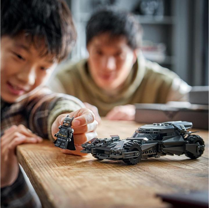 Immagine prodotto LEGO Supereroi Batman v Superman: Batmobile (76331, LEGO DC)