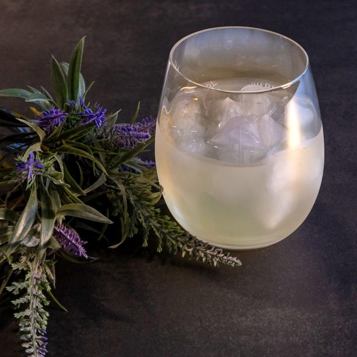 Produktbild Intirilife Trinkglas Set Regenbogen Schimmer Wellenform (0.38 l, 2 x)