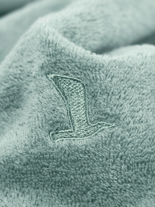 Actual product image Möve Superwuschel sauna towel