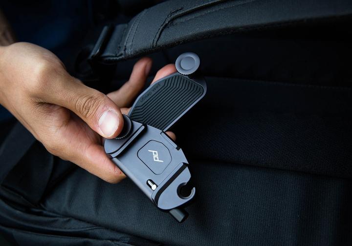 Actual product image Peak Design Capture (Shoulder strap)