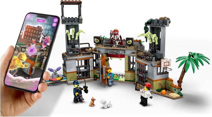 Actual product image LEGO Newbury's abandoned prison (70435, LEGO Hidden Side)