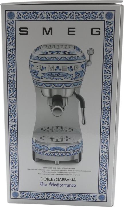 Actual product image Smeg Dolce & Gabbana Espressomachine ECF02DGBEU