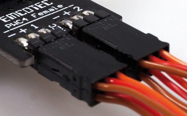 Actual product image Emcotec power wing connector pwc4 for 4 servos