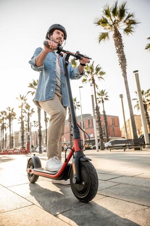 Immagine prodotto Segway-Ninebot KickScooter D38E di Segway (25 km/h, 38 km, 350 W)