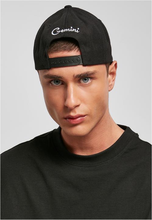 Actual product image Mister Tee Zodiac YP Classics 5-Panel Premium Curved Visor Snapback Cap - 16461 (One size)