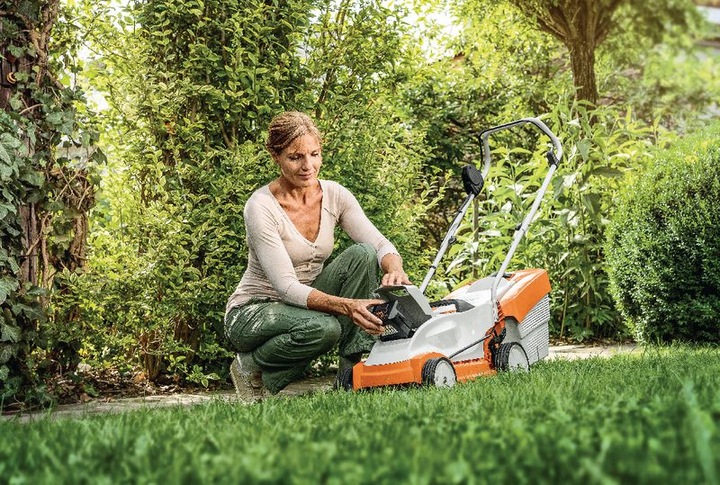 Produktbild Stihl Akku-Rasenmäher (Akkubetrieb)
