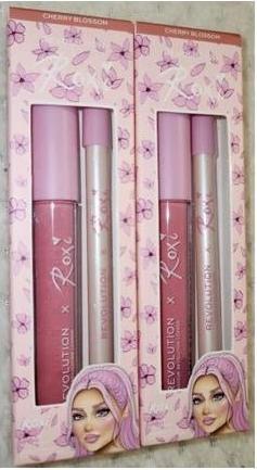 Produktbild Makeup Revolution x Roxi Lip Kit (Cherry Blossom)