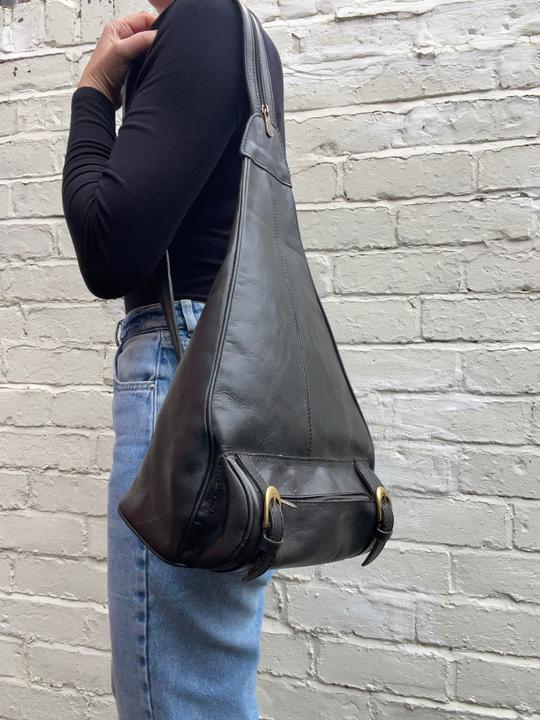 Produktbild Only-Bags.Store Dicker schwarzer Lederrucksack