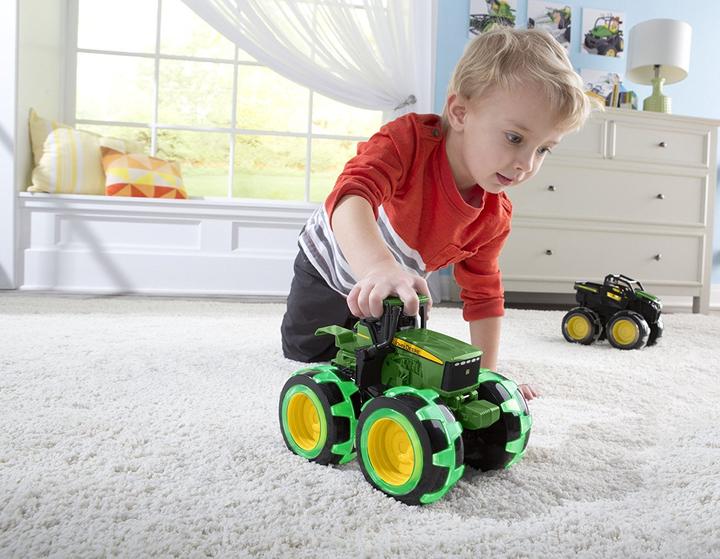 Immagine prodotto Tomy John Deere Monster Threads Ruote leggere Trattore