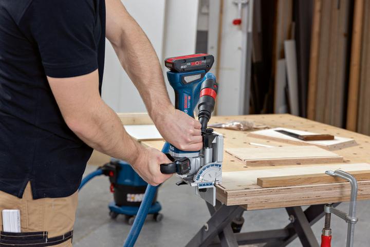 Productafbeelding Bosch Professional Accu platte deuvelfrees GFF 18V-22