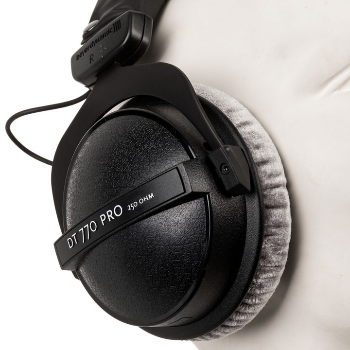 Immagine prodotto Beyerdynamic DT 770 Pro (Nessuna soppressione del rumore, Cablato)