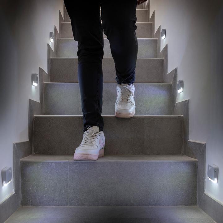 Image du produit InnovaGoods 2x lampes LED sans fil avec capteurs de mouvement