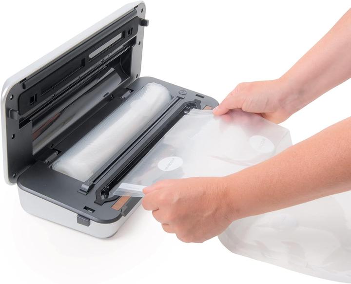 Actual product image Macom Automatic vacuum machine110W