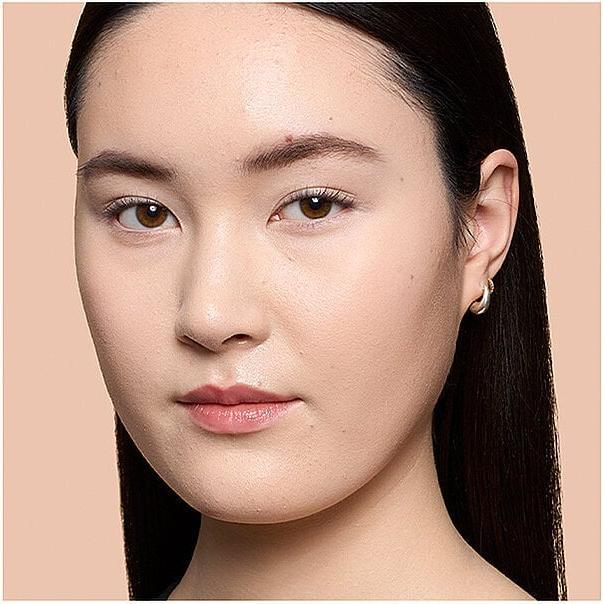 Image du produit Bobbi Brown Fond de teint longue tenue SPF 15 Porcelain Tint (Encre de porcelaine)