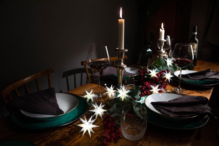 Produktbild Novaliv Weihnachtsstern Dekostern | 8cm WEISS | nur Innen | LED Lampe mit Batteriefach |