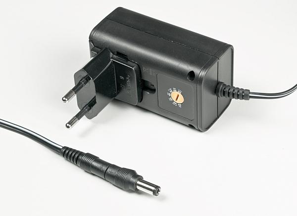 Produktbild Kaiser Fototechnik Universal-Netzteil für StarCluster und Ringleuchte R48 (Blitzgerät Ersatzteile)