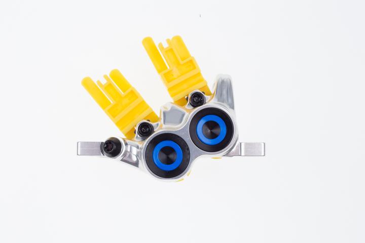 Actual product image Magura MT Trail carbon brake caliper for 4 pistons with brake pads front wheel (Front wheel brake, Brake kit, 4)